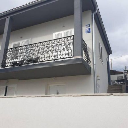 Apartman Stella Рованиска Екстериор снимка