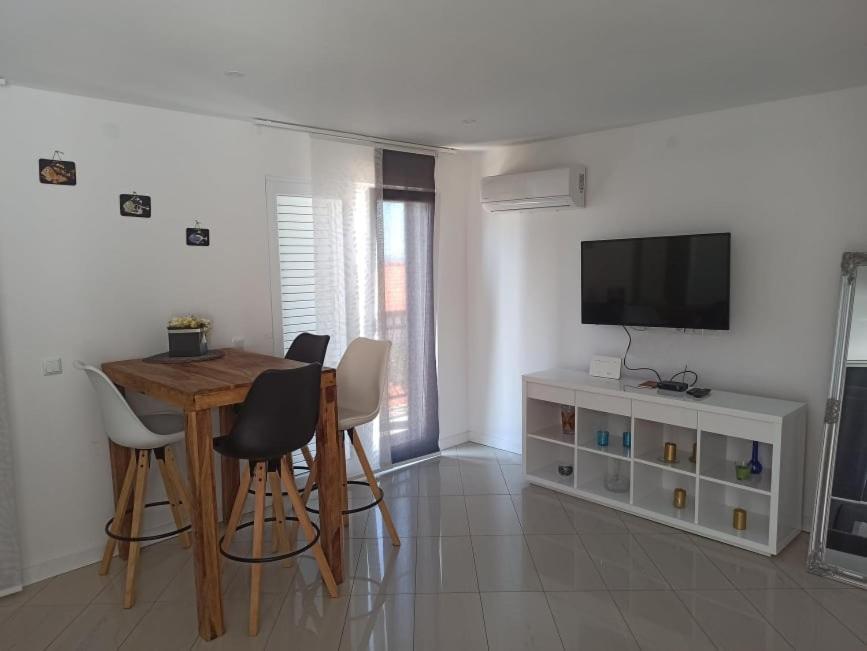 Apartman Stella Рованиска Екстериор снимка