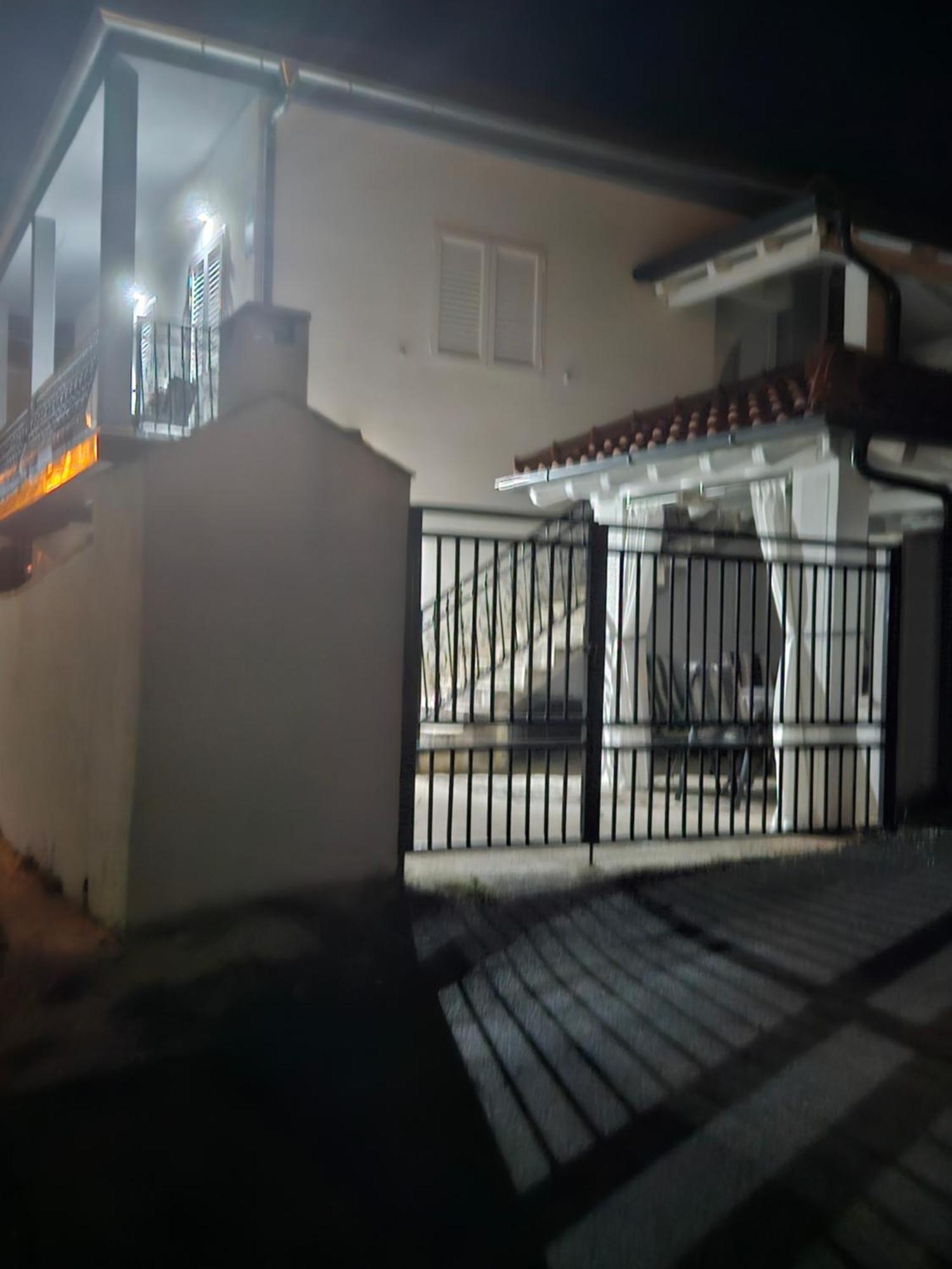 Apartman Stella Рованиска Екстериор снимка